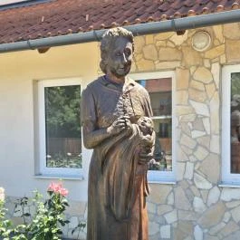 Gólya-mama emlékére Jen? - Külső kép