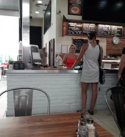 Gömbi Ételbár - Savoya Park