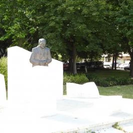 Göncz Árpád szobra Budapest - Külső kép