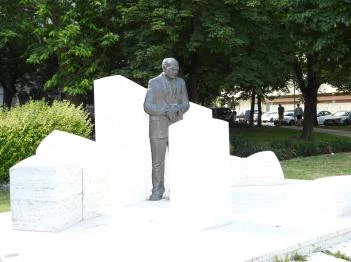 Göncz Árpád szobra Budapest