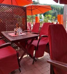 Gondűző Étterem & Pizzéria