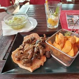 Gondűző Étterem & Pizzéria, Dunabogdány - Étel/ital