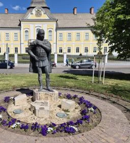 Grassalkovich Antal szobra