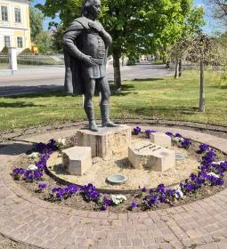 369. legjobb látnivaló: Grassalkovich Antal szobra