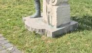 Grassalkovich Antal szobra Gödöllő - Külső kép