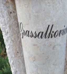I. Grassalkovich Antal gróf szobra