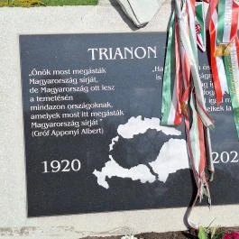 gróf Apponyi Albert szobor Pécel - Egyéb