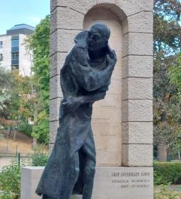 Gróf Esterházy János emlékmű