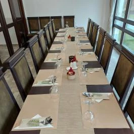 Gróf Esterházy Móric Ökoturisztikai Központ Étterme Gánt - Belső