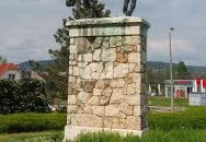 Galánthai Gróf Eszterházy József Antal lovasszobra Tatabánya