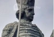 Galánthai Gróf Eszterházy József Antal lovasszobra Tatabánya