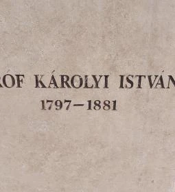 Gróf Károlyi István szobor