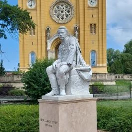 Gróf Károlyi István szobor Fót - Külső kép