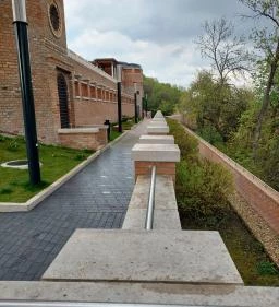 Gül Baba Türbe és Rózsakert