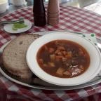 Gulyás Tunkoló Büfé Budapest - Étel/ital