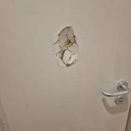 Guri Sörminta Keleti Budapest - Egyéb