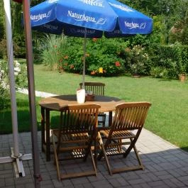 Guruló Mokka, Ábrahámhegy - Külső kép