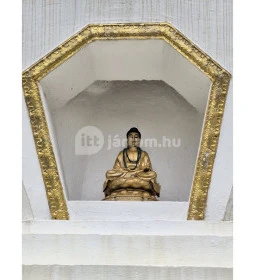 Gyógyító Buddha Sztúpa