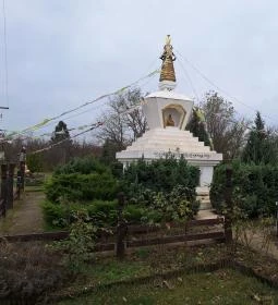 Gyógyító Buddha Sztúpa
