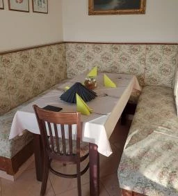 Györgyey Kastély Étterem & Panzió