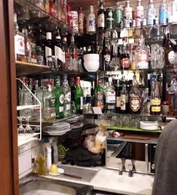 Gyula Bácsi Piccolo Sörbárja & Lottózója