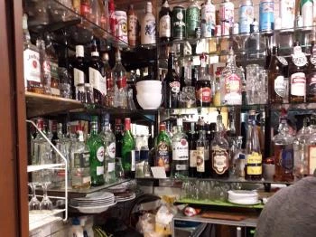 Gyula Bácsi Piccolo Sörbárja & Lottózója Budapest