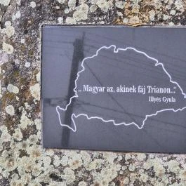 Háborúk áldozatai Csesztve - Külső kép