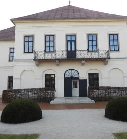 Hajósi Barokk Kastély