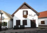 Hajósi pincefalu Hajós