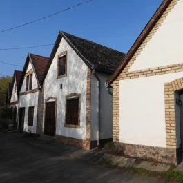 Hajósi pincefalu Hajós - Külső kép