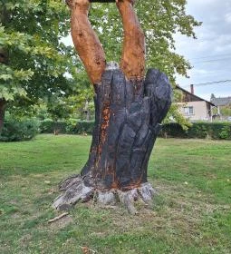 Haláp, az óriáslány