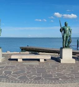 Halász és a Révész Védőszobra