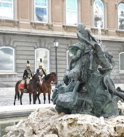 Halászó gyerekek díszkút