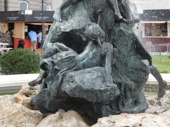 Halászó gyerekek díszkút Budapest