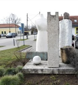 Hantai Simon-emlékmű