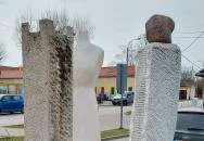 Hantai Simon-emlékmű Biatorbágy