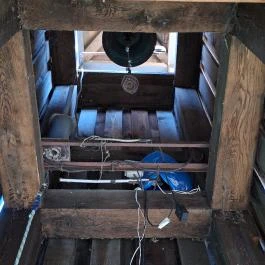 Harangláb, Baglad - Belső