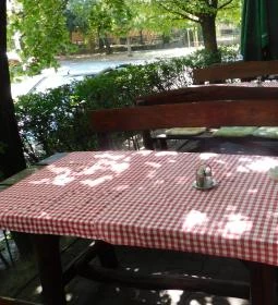 Harapó Mókus Vendéglő