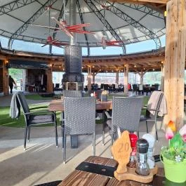 Harcsafészek falatozó, Harsány - Belső