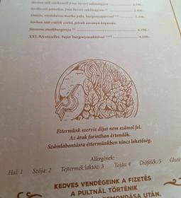 Harcsafészek falatozó