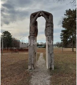 Harmadik Évezred Kapuja Emlékmű