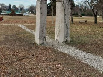 Harmadik Évezred Kapuja Emlékmű Balatonakarattya