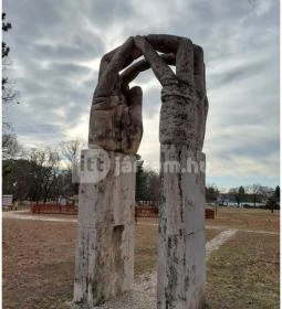 Harmadik Évezred Kapuja Emlékmű