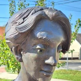 Három gyermek, Fertőszentmiklós - Egyéb