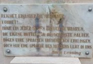 A három leány szobra Mohács