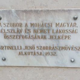 A három leány szobra Mohács - Egyéb