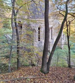 Háromhegyi Pálos templom-és kolostorrom