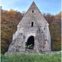 Háromhegyi Pálos templom-és kolostorrom Martonyi - Külső kép