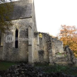 Háromhegyi Pálos templom-és kolostorrom Martonyi - Külső kép