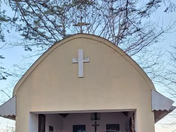 Háromszenteki kápolna Páka